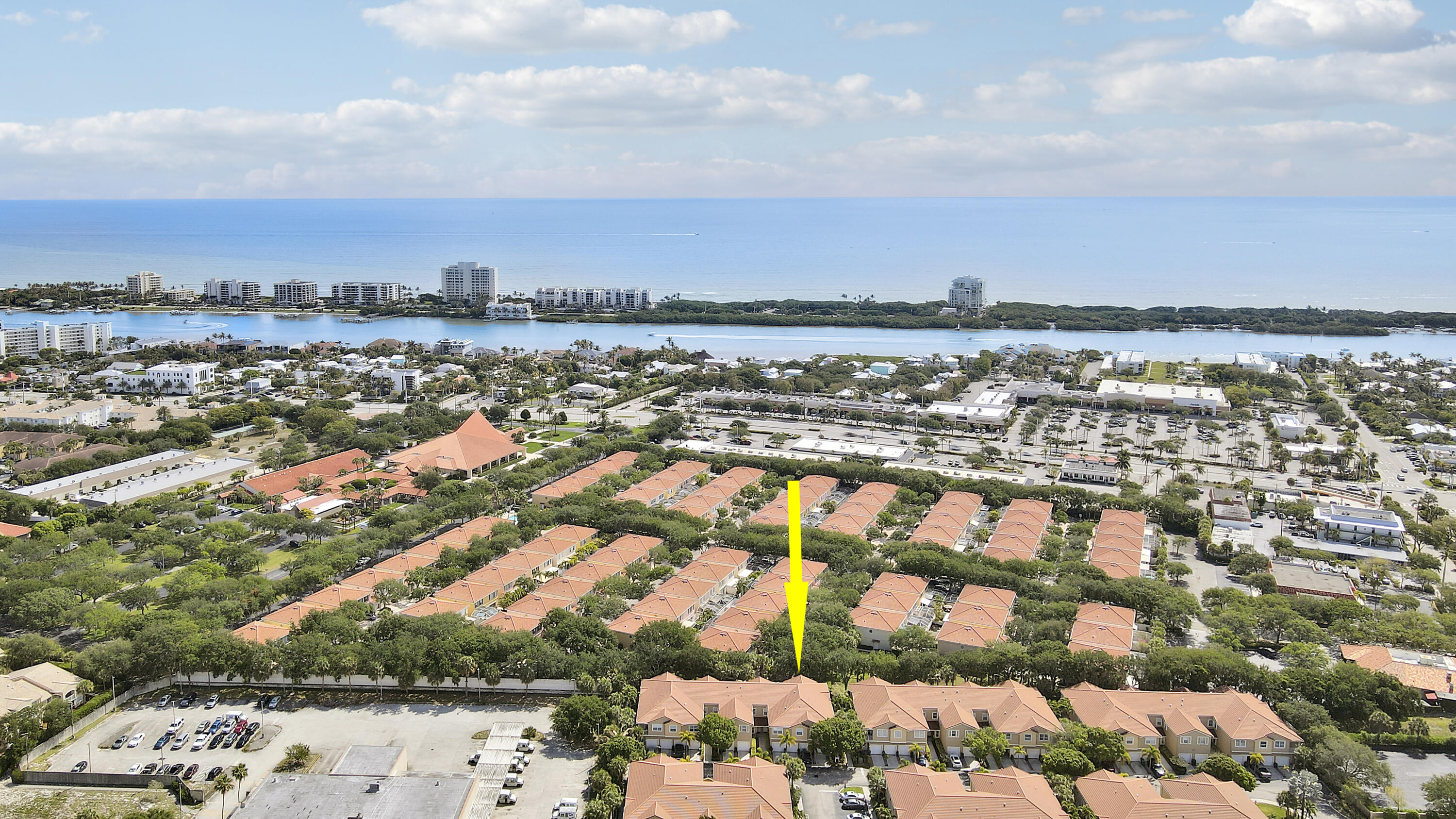 104 Lighthouse Circle # H, Tequesta FL 33469