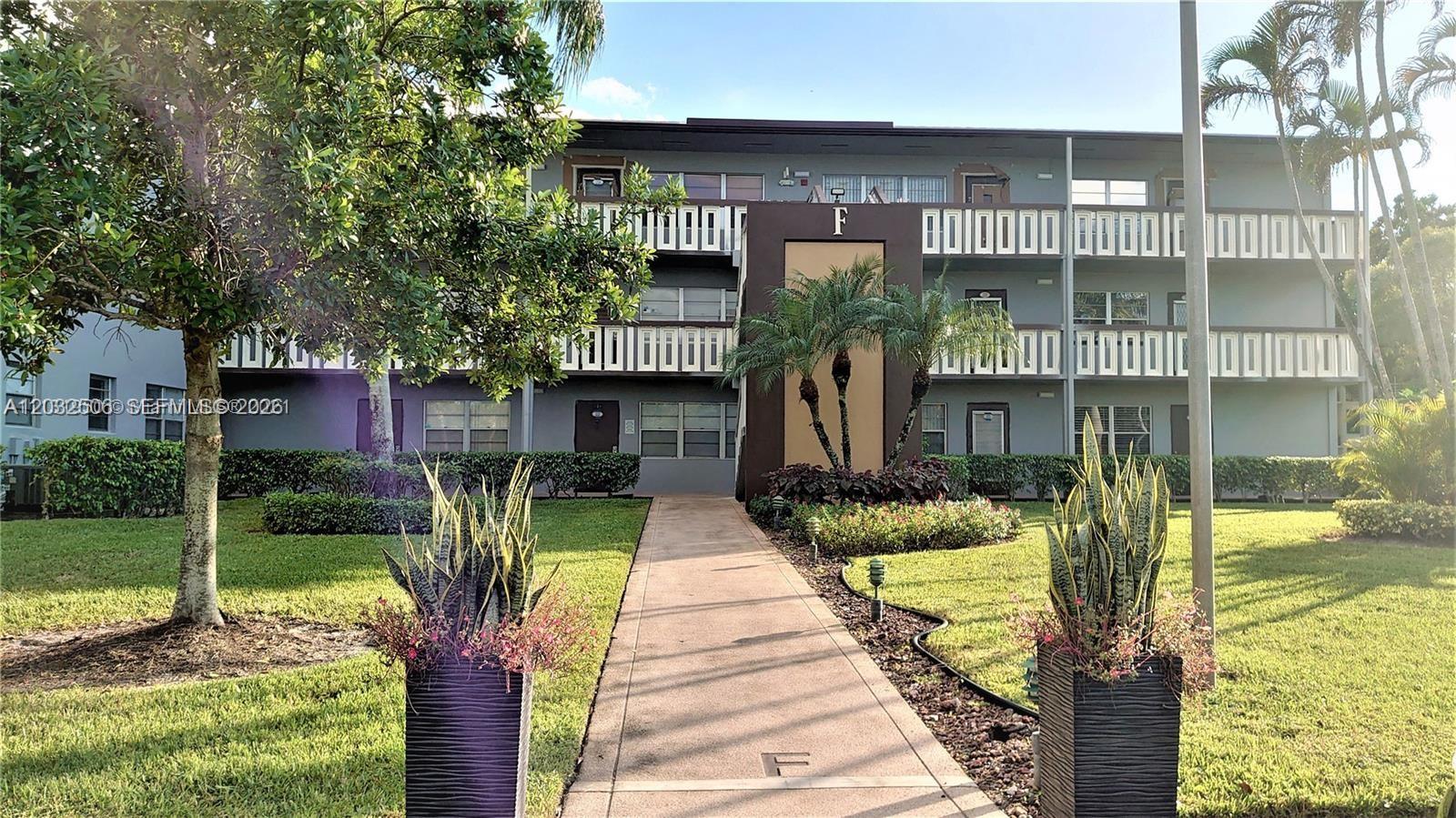 250 Suffolk F # 250, Boca Raton FL 33434