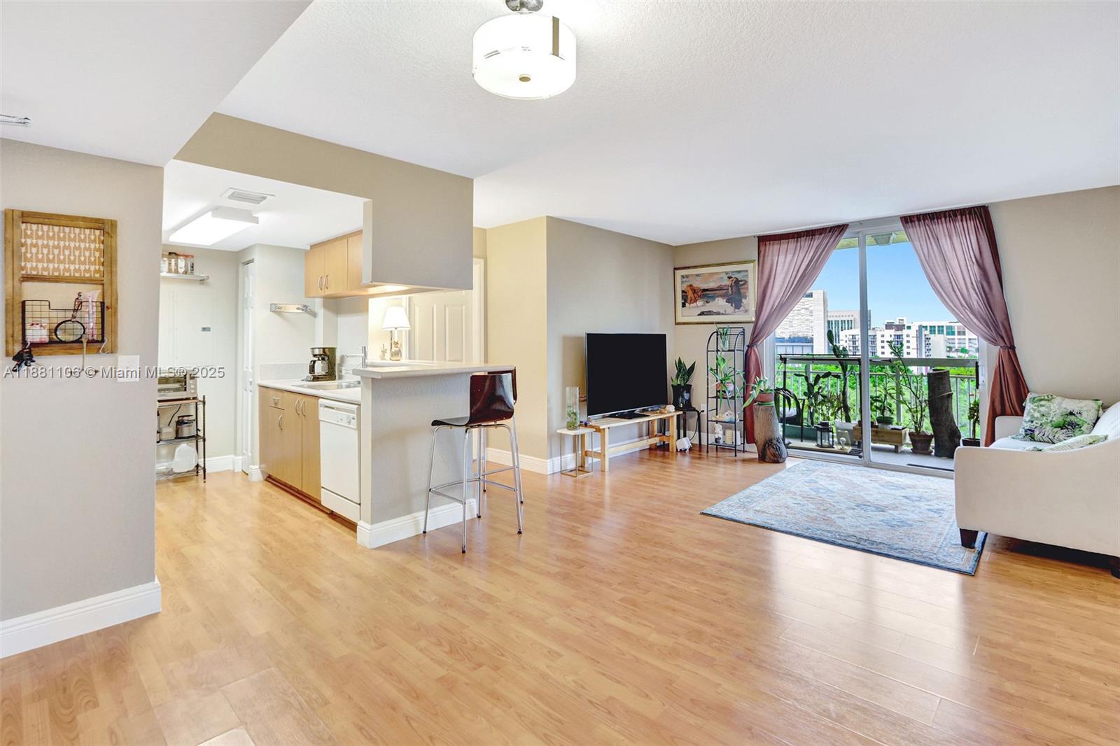 816 NW 11th St # 905, Miami FL 33136