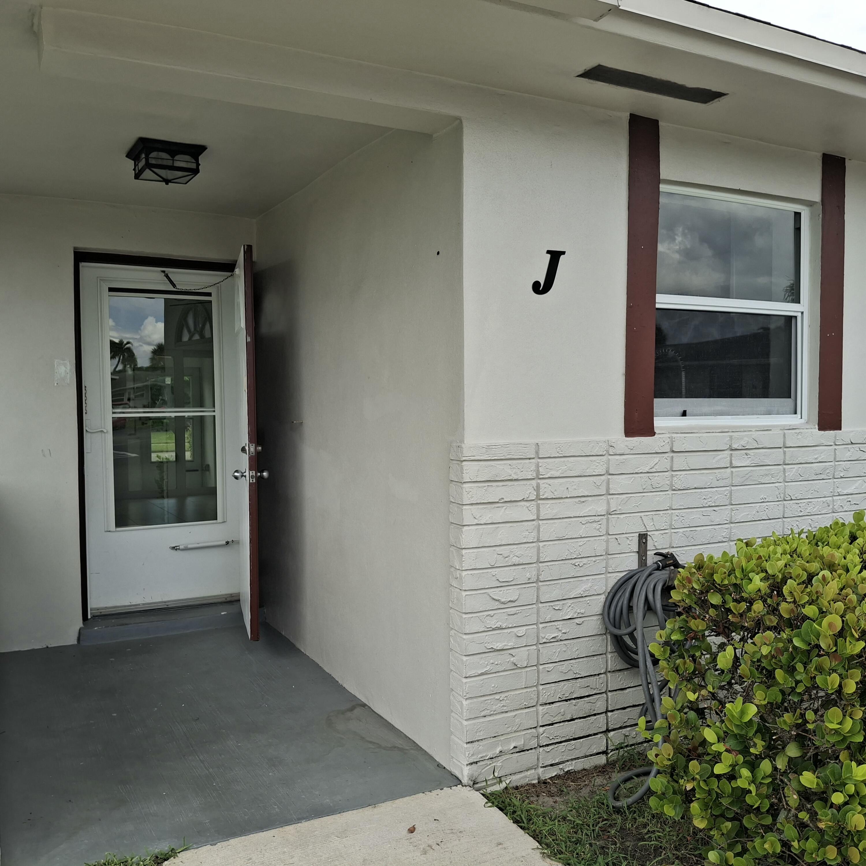2739 Emory Drive W # J, West Palm Beach FL 33415