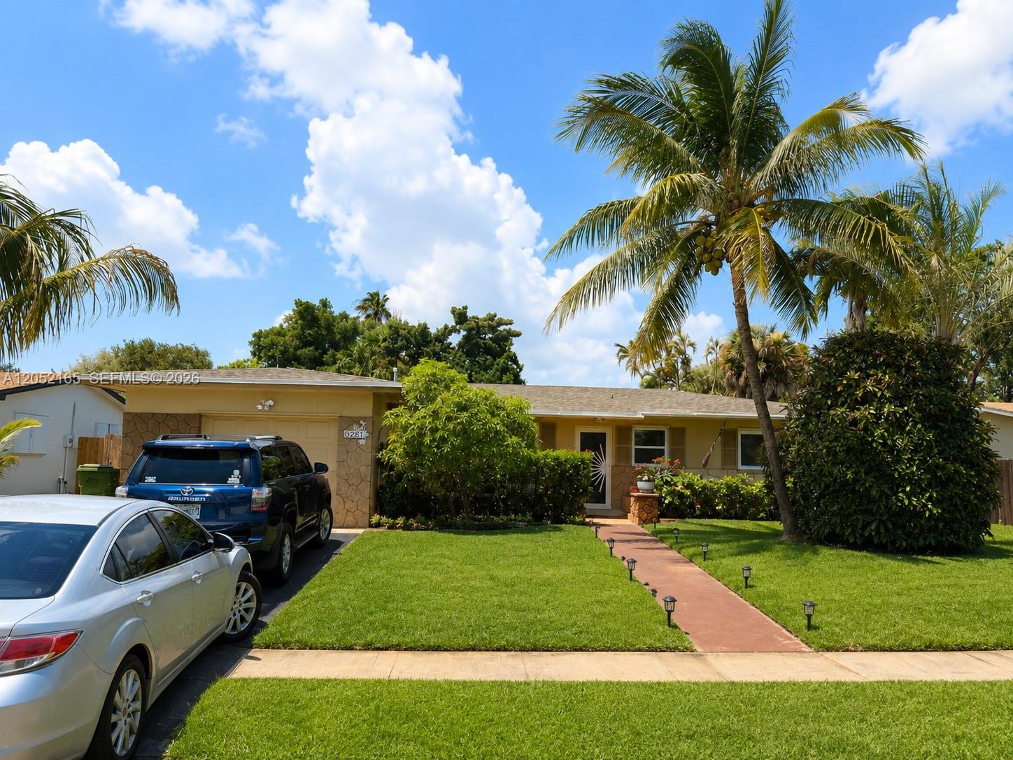 8291 NW 17th Ct, Pembroke Pines FL 33024
