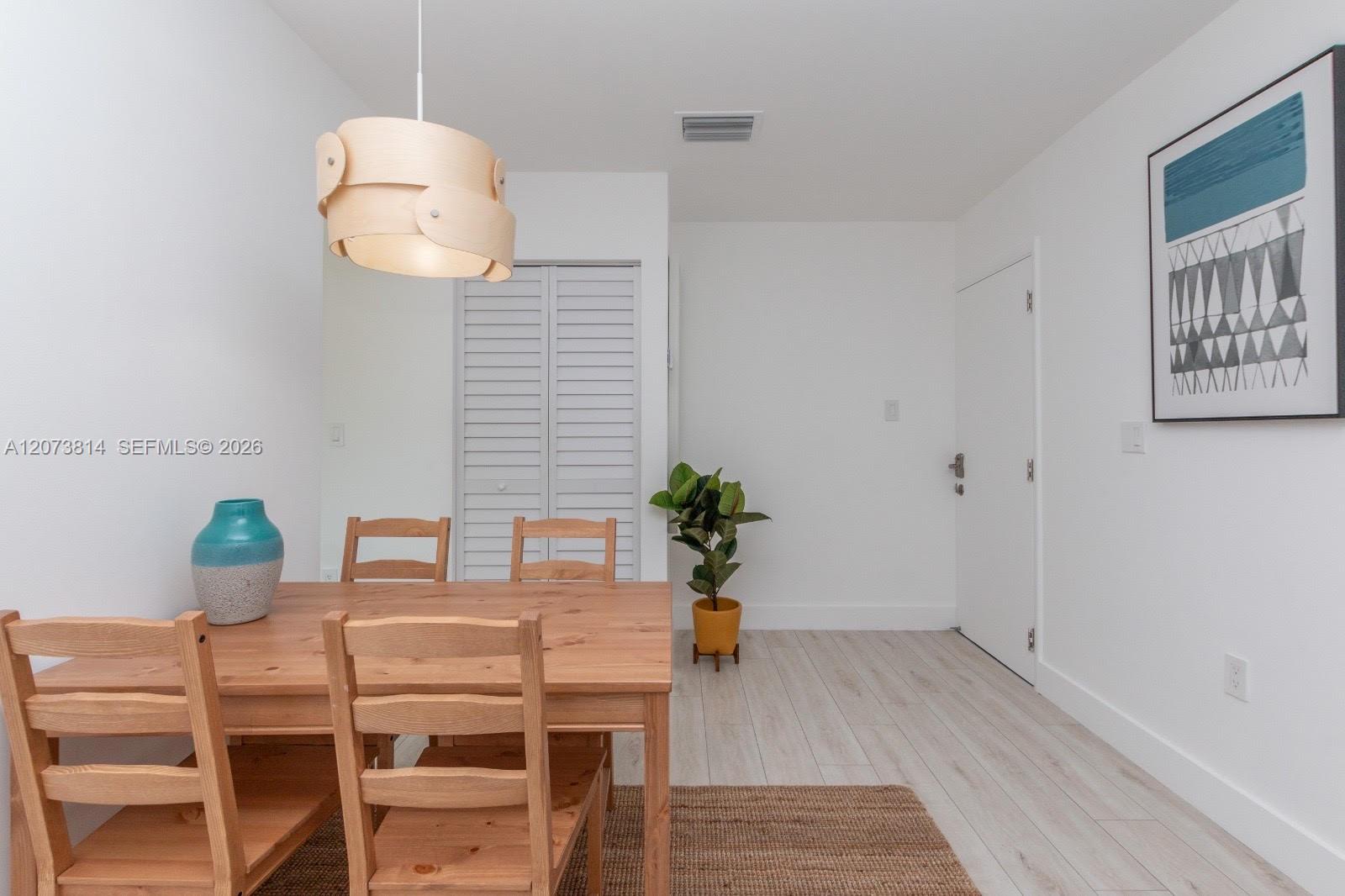 6509 NE 5th Ave — Photo 3