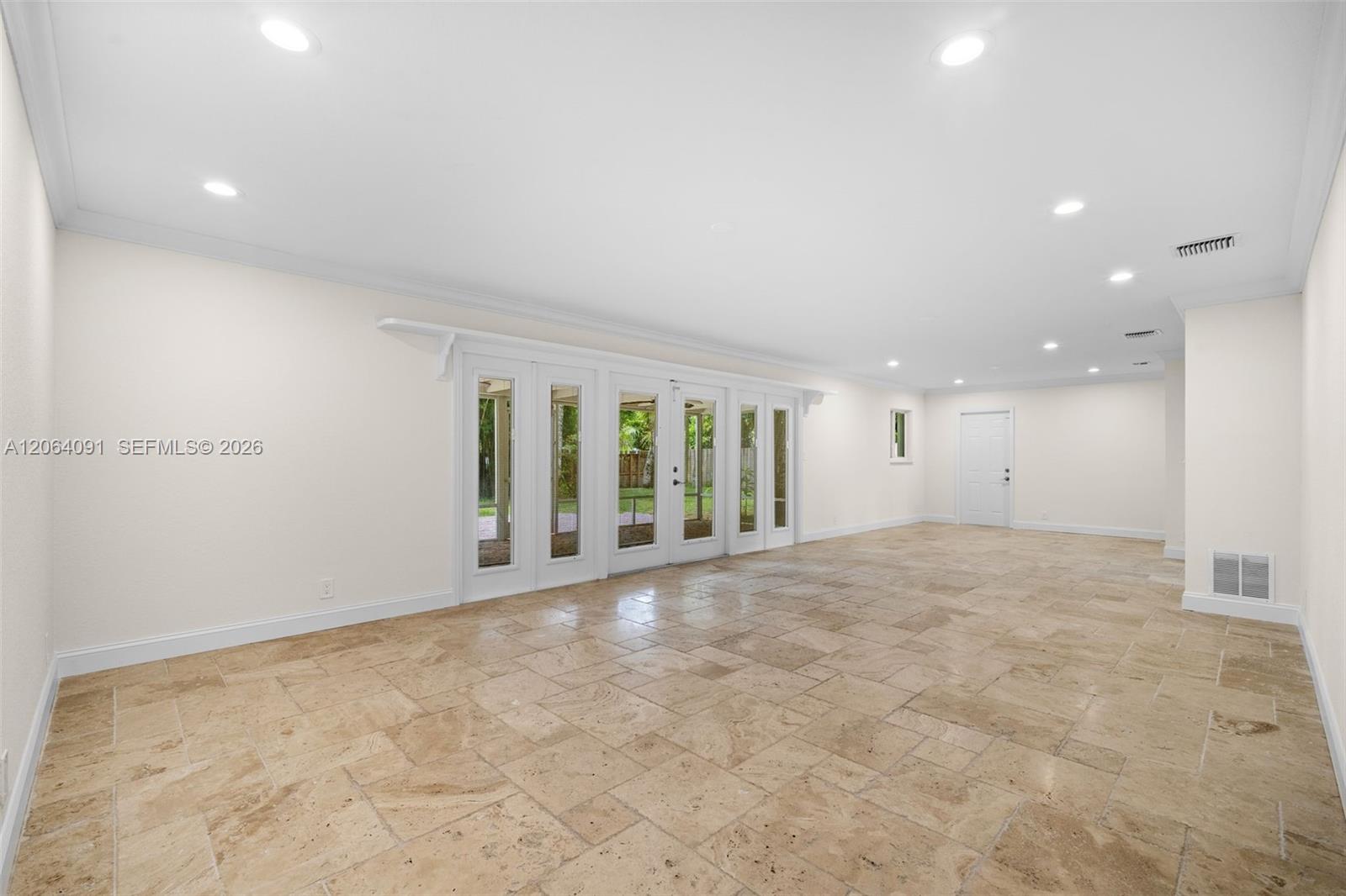 6200 Pine Ter — Photo 4
