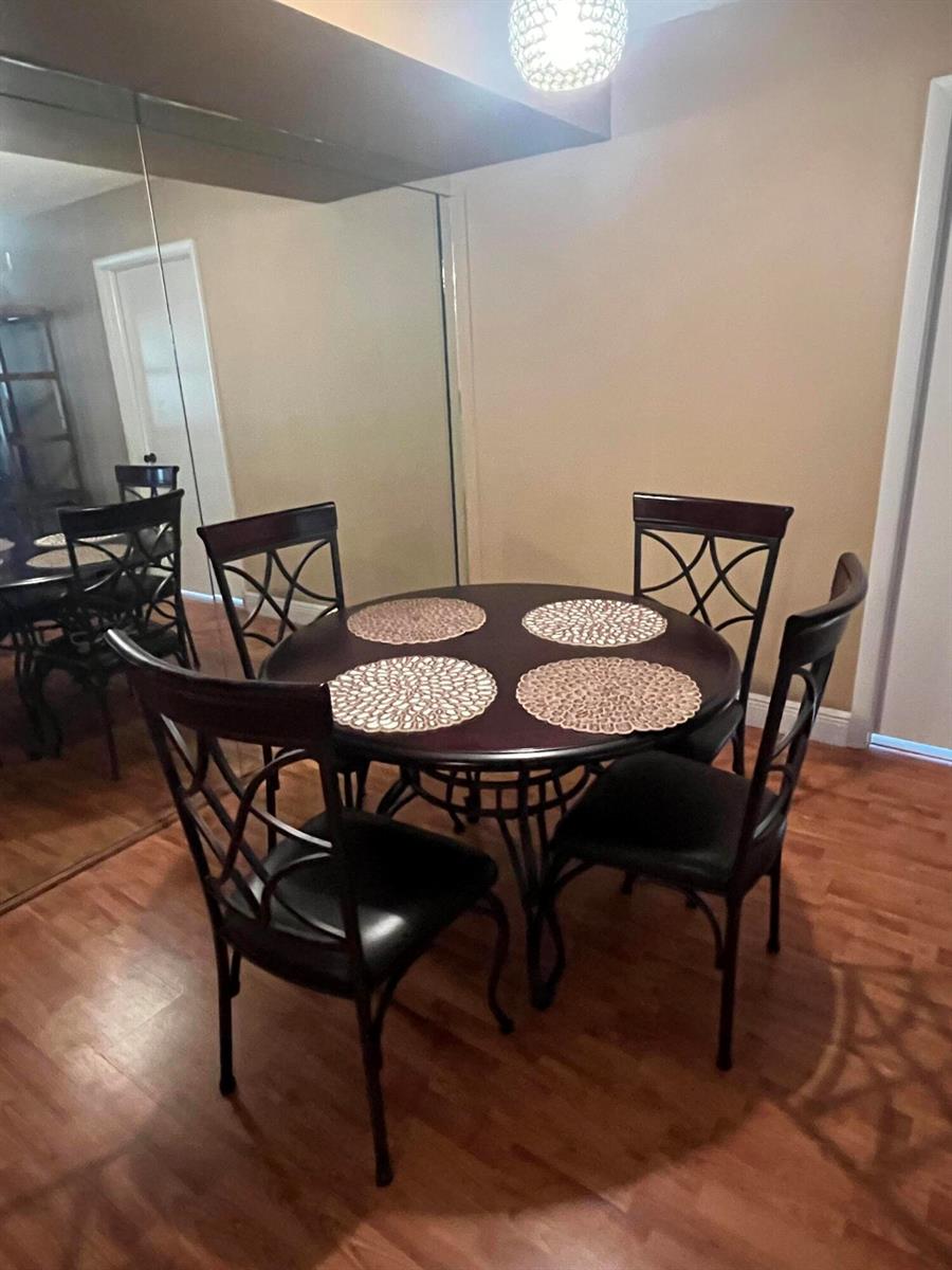 Living/Dining area