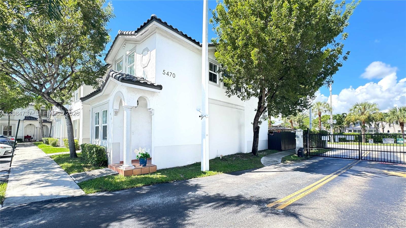 5470 NW 107th Ave # 801 — Photo 3