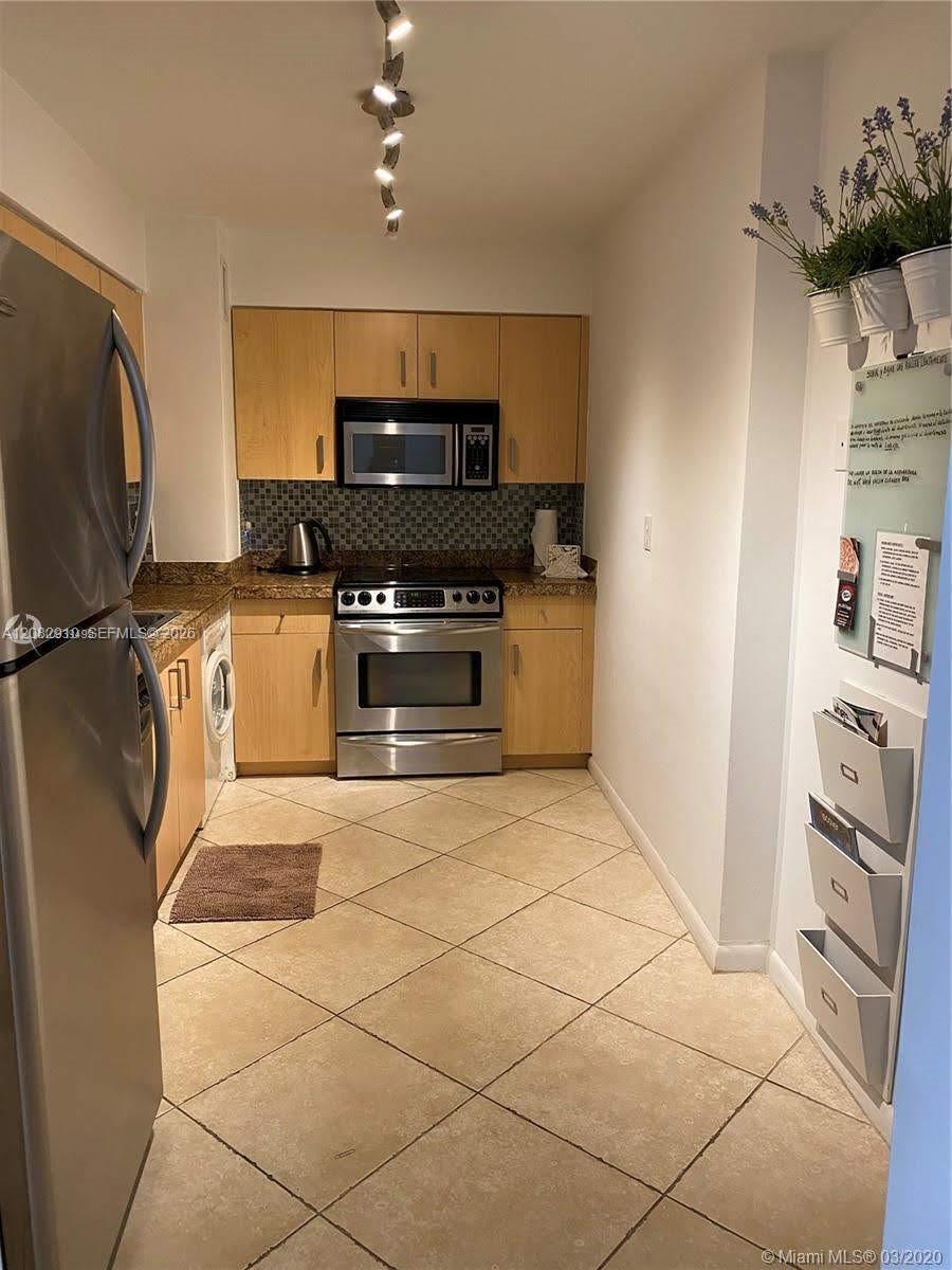 9195 Collins Ave # 414 — Photo 5