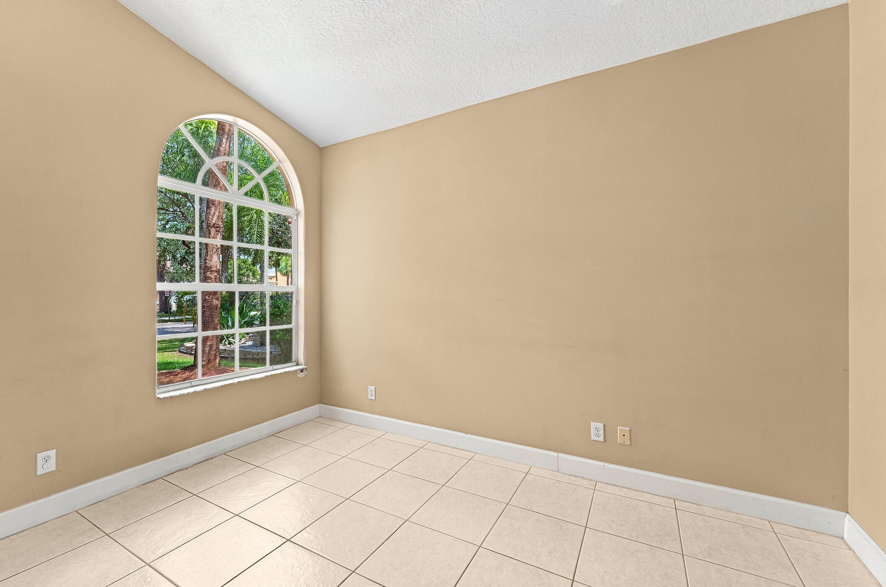 12376 NW 53RD Street — Photo 4