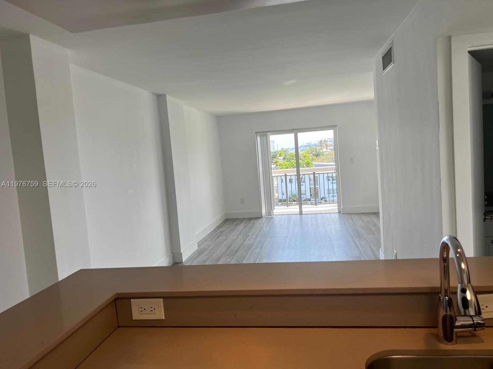 8101 Crespi Blvd # 504 — Photo 4