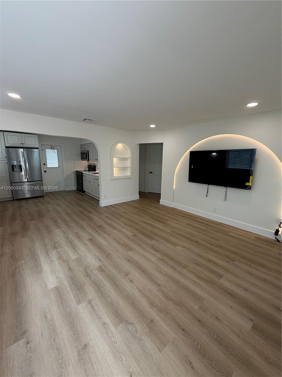 708 SW 7th Ave # 1, Hallandale Beach FL 33009