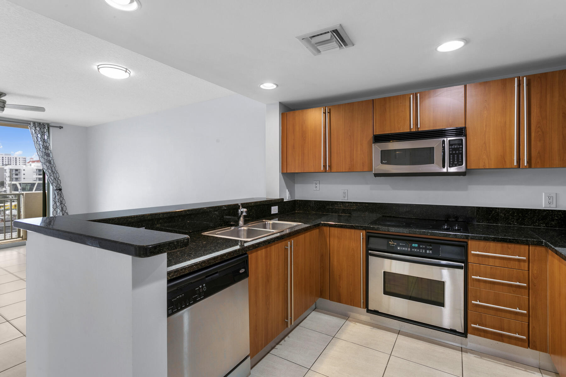 610 CLEMATIS Street # 418, West Palm Beach FL 33401
