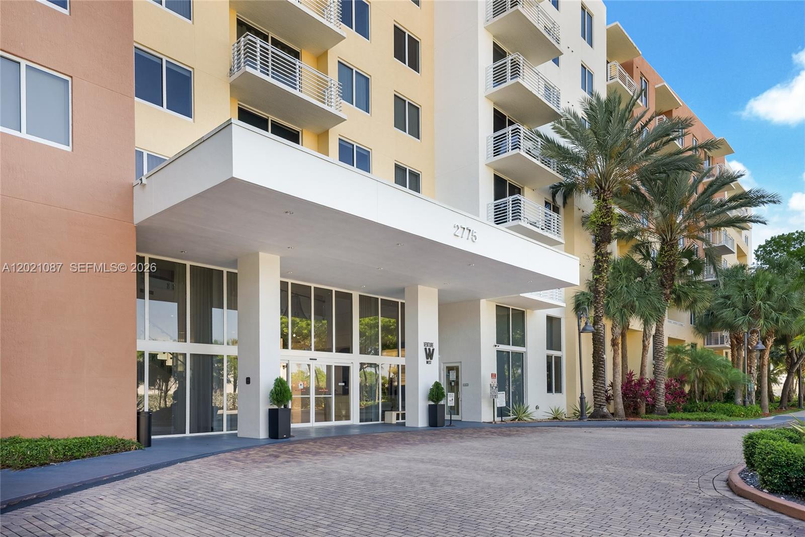 2775 NE 187th St # 528, Aventura FL 33180