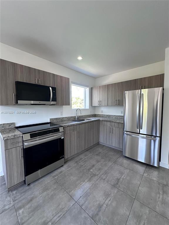 165 NW 39th St # 3 — Photo 2