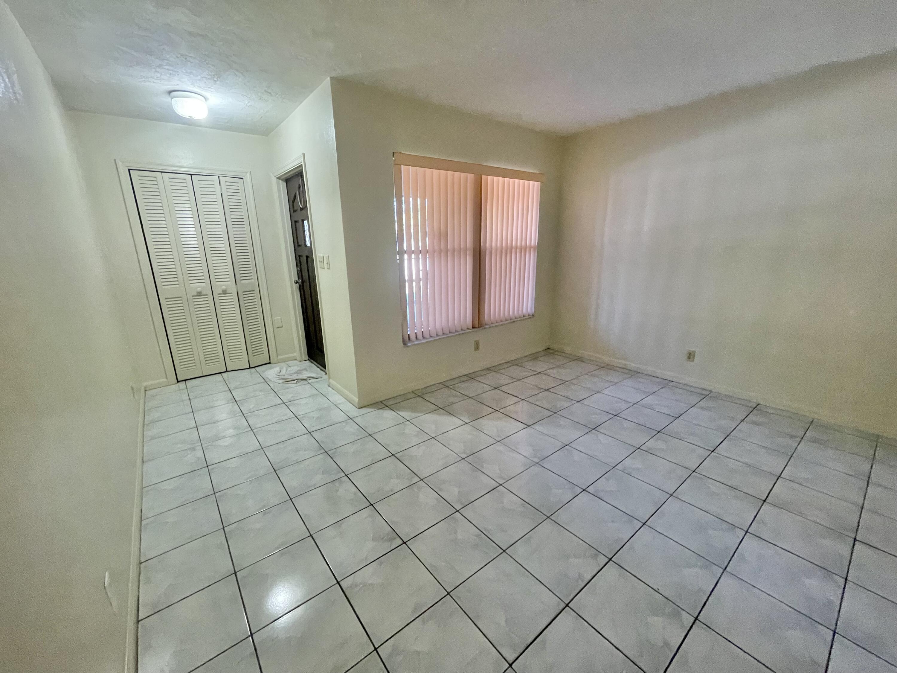 7112 NW 78TH Avenue — Photo 3