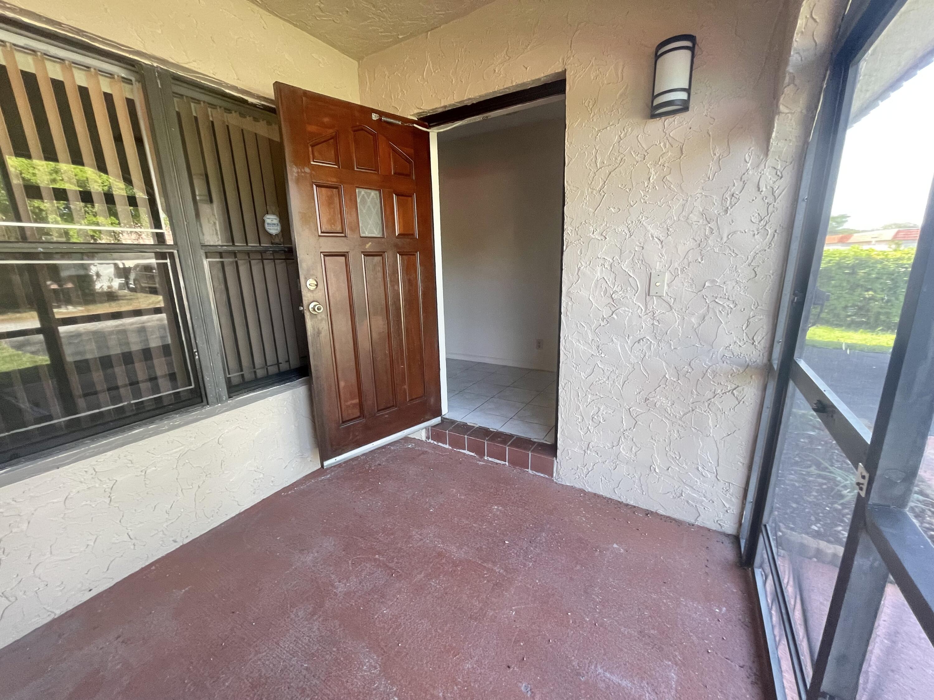7112 NW 78TH Avenue — Photo 2