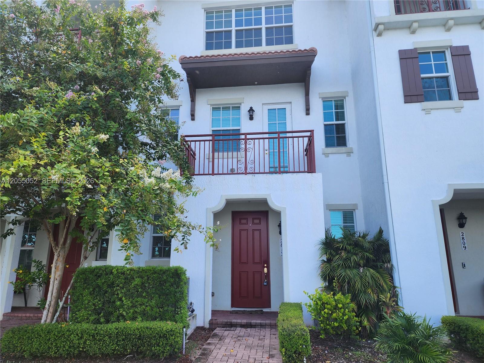 2813 SW 119th Way — Photo 4