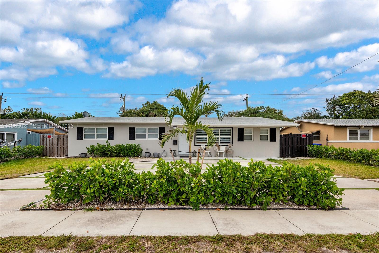 200 SW 69th Ter, Pembroke Pines FL 33023