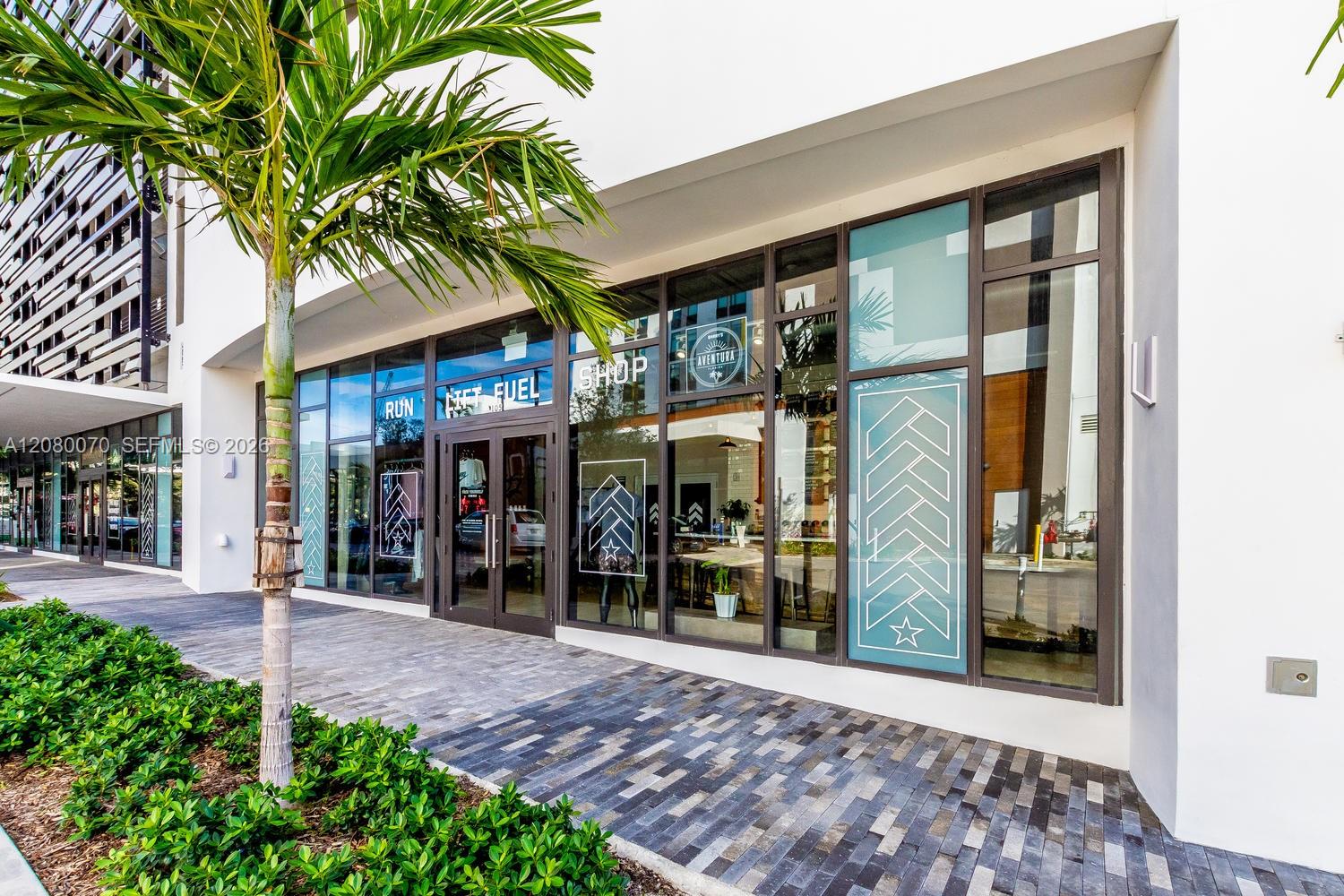 2960 NE 207th St # 1005 — Photo 4
