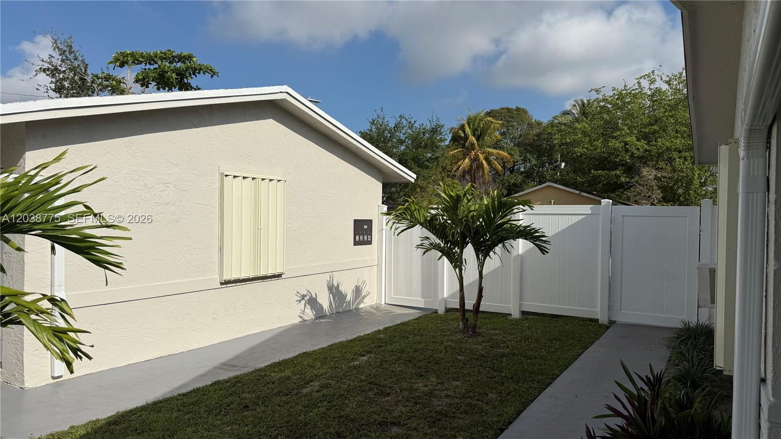 220 NW 12th St # 4, Pompano Beach FL 33060