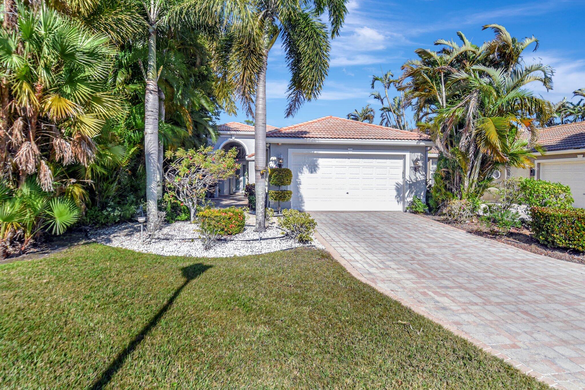4022 Manchester Lake Drive, Lake Worth FL 33449
