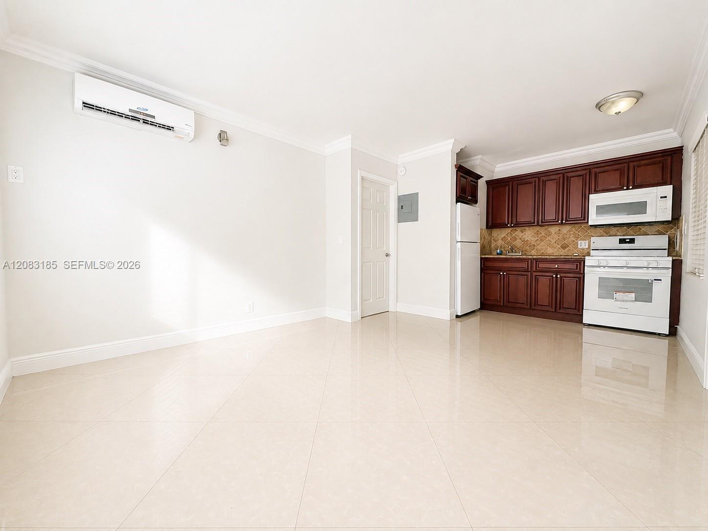 2901 Middle River Dr # 5 — Photo 2