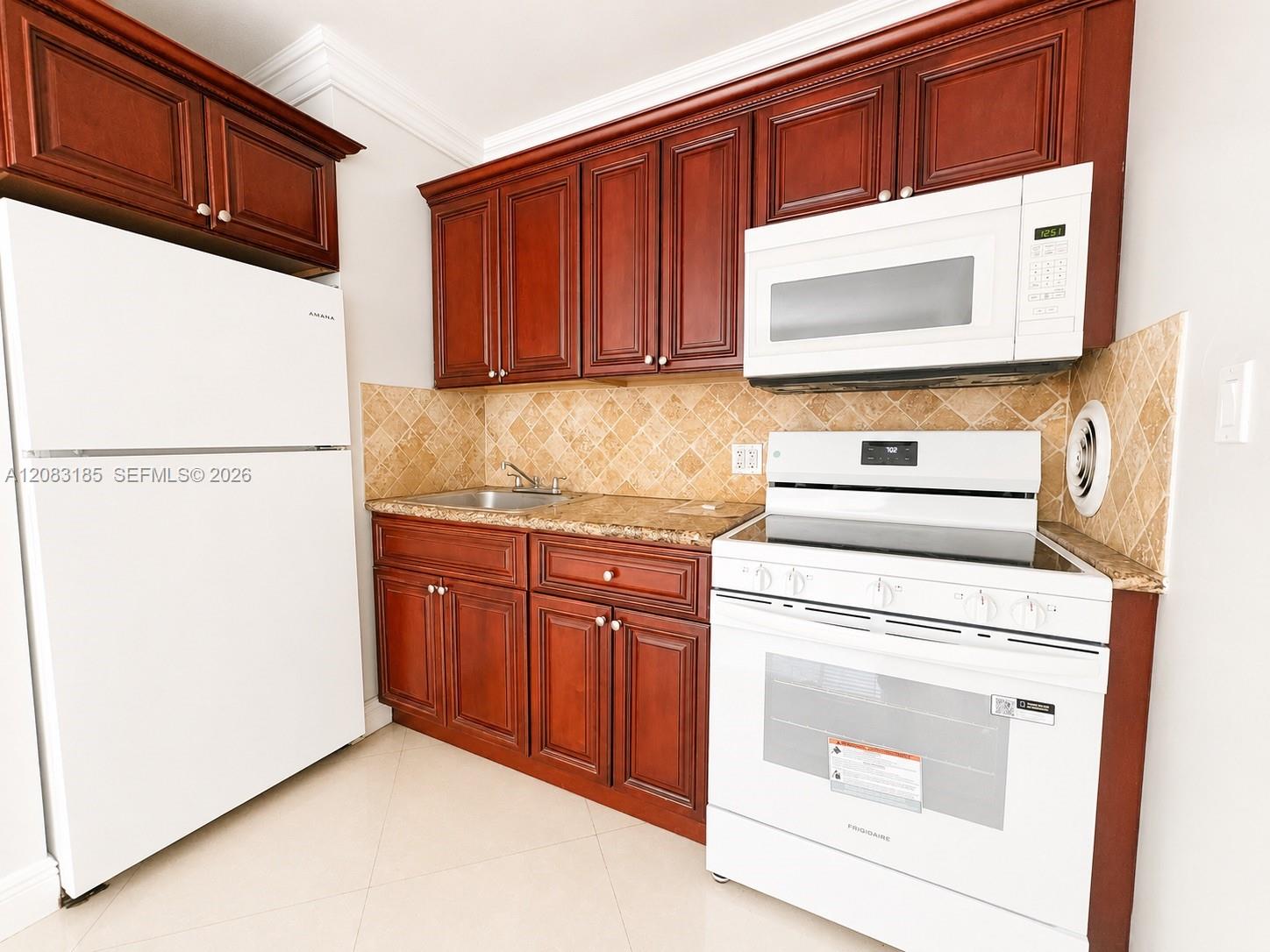 2901 Middle River Dr # 5 — Photo 4