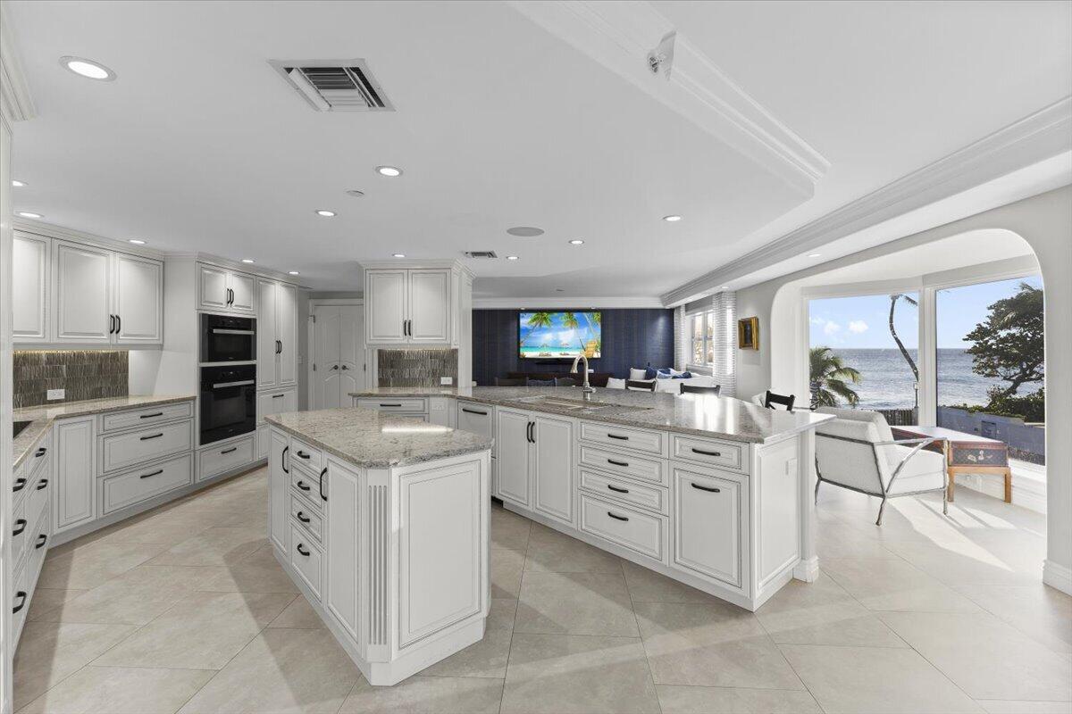 4605 S Ocean Boulevard # 3b — Photo 2