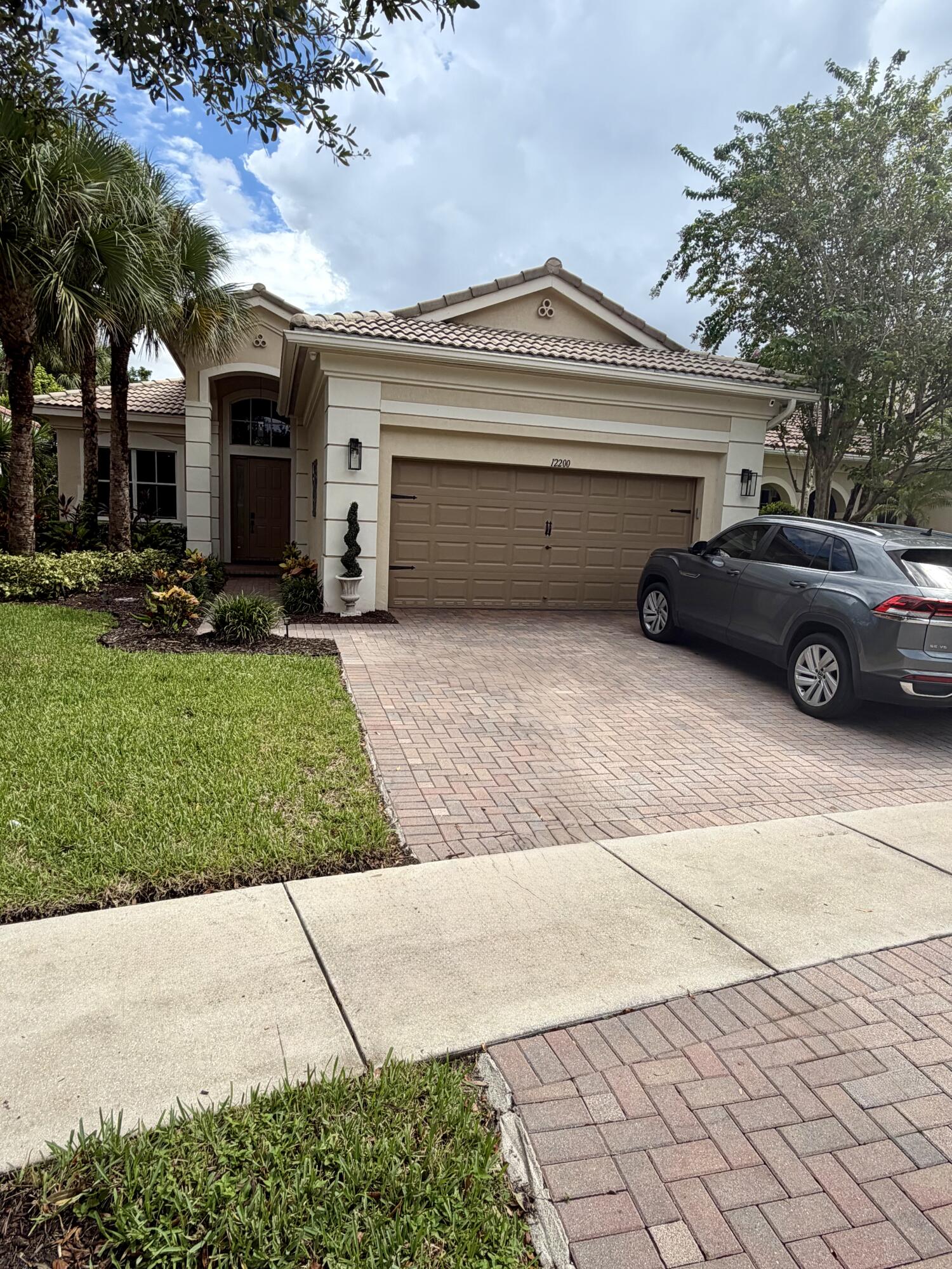 12200 NW 77TH Manor — Photo 3