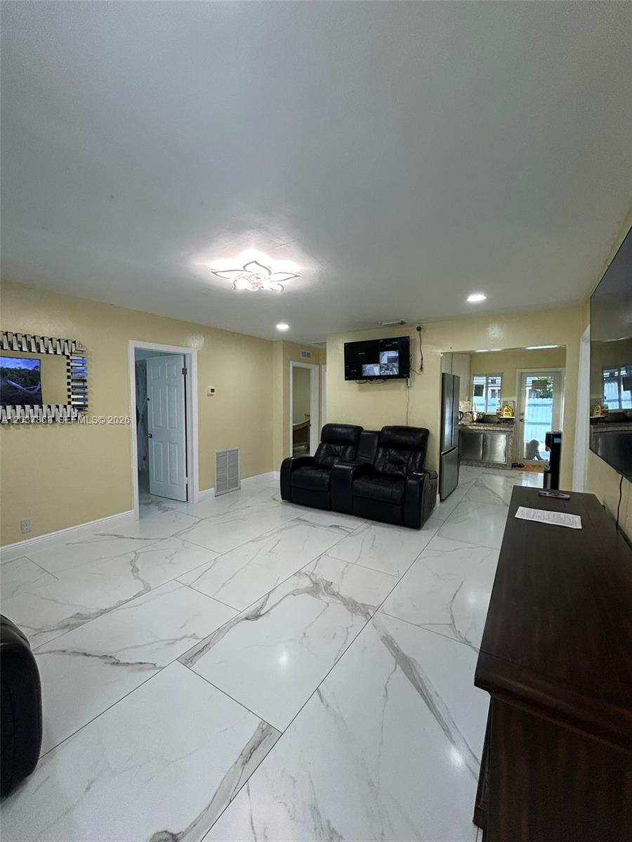 5157 NE 5th Ave # 1, Oakland Park FL 33334