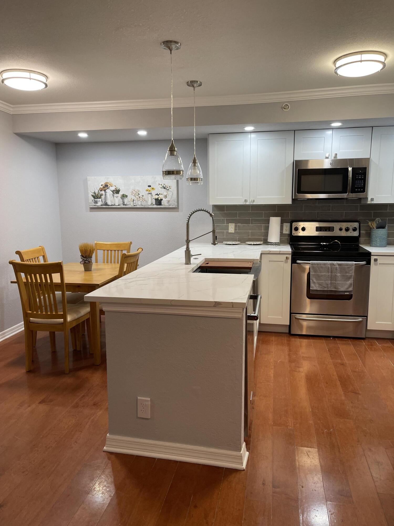 1801 N FLAGLER Drive # 219 — Photo 3