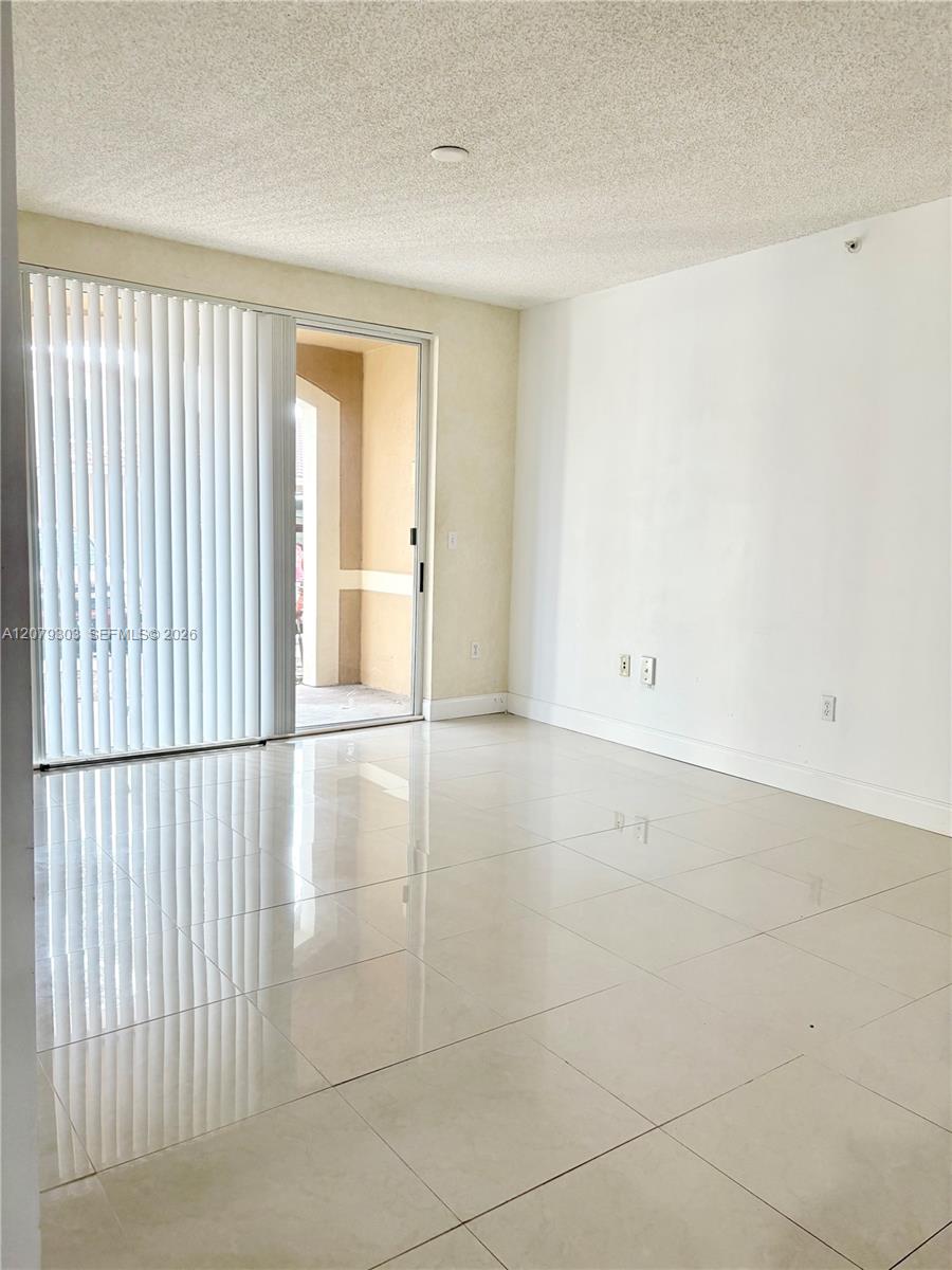 8030 N Nob Hill Rd # 105 — Photo 5