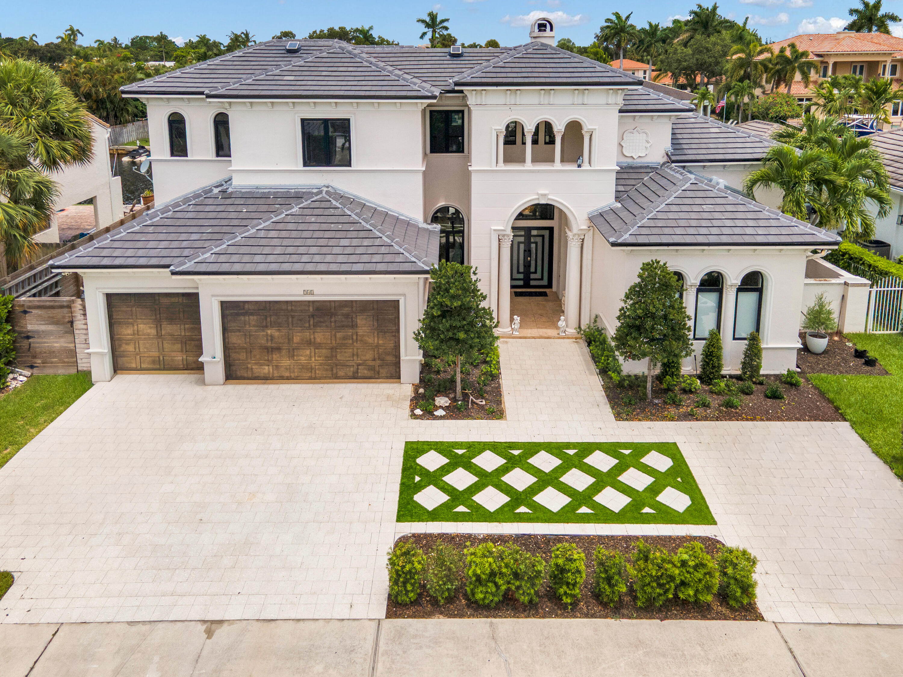 741 SW 15th Street — Photo 3