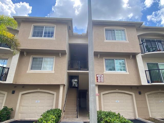 1700 CRESTWOOD Court S # 1708, Royal Palm Beach FL 33411