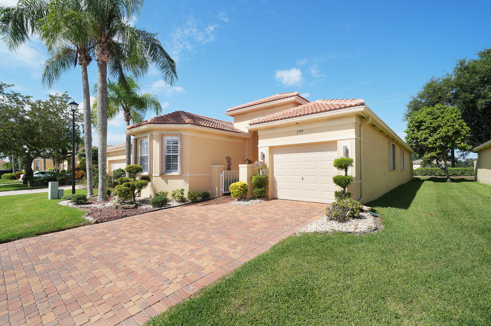 7148 CATALUNA Circle — Photo 5