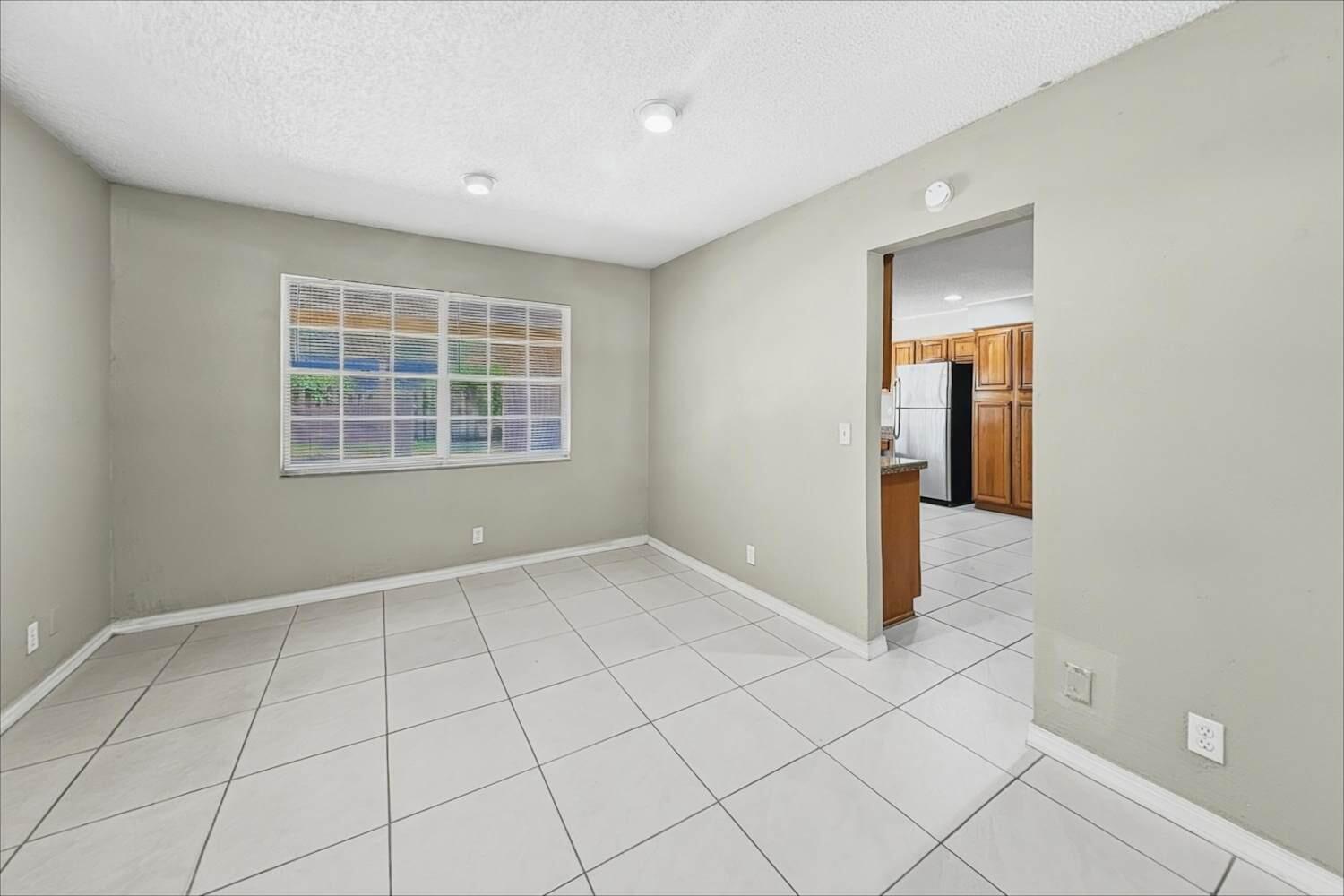 12725 NEWTON Place — Photo 5