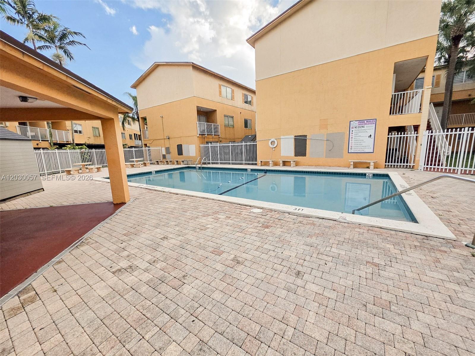 6235 Kendale Lakes Cir # 236, Miami FL 33183