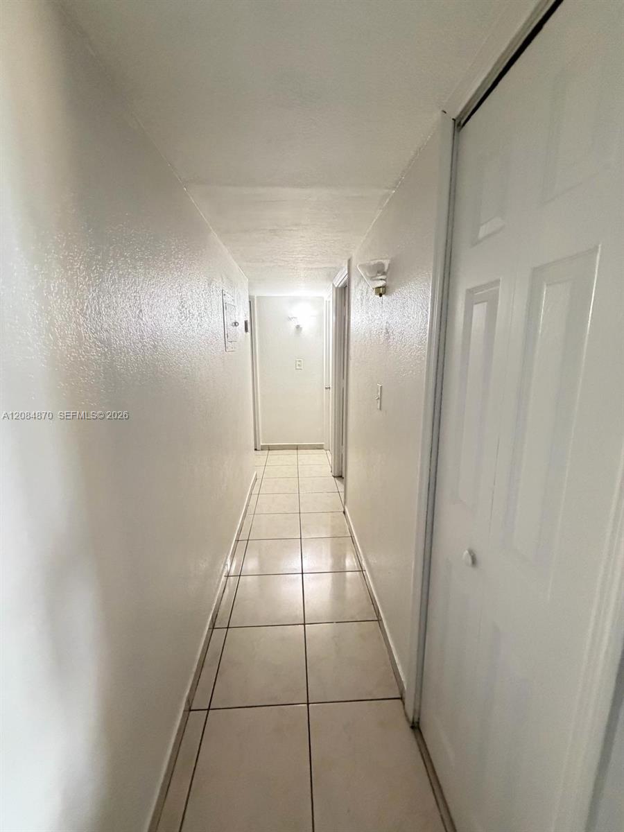 606 W 81st St # 202 — Photo 3
