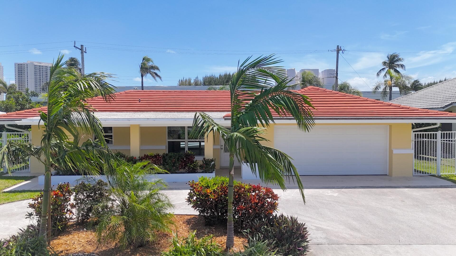 1221 Singer Drive — Photo 2