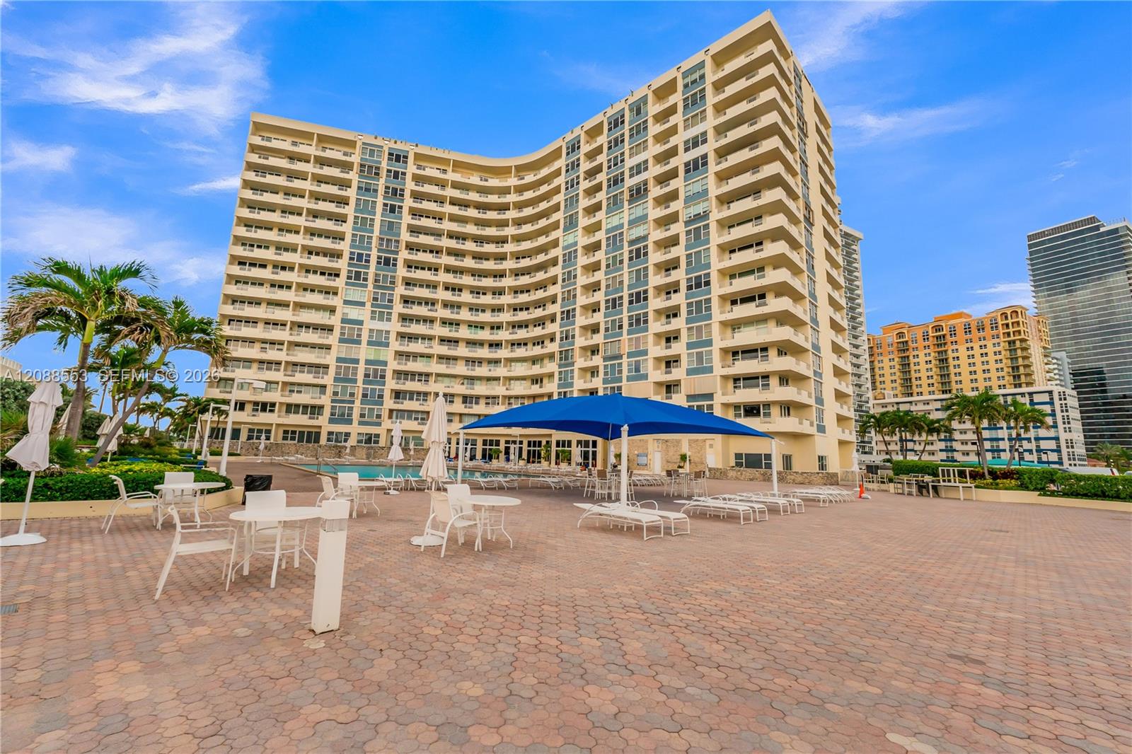 3180 S Ocean Dr # 605 — Photo 2