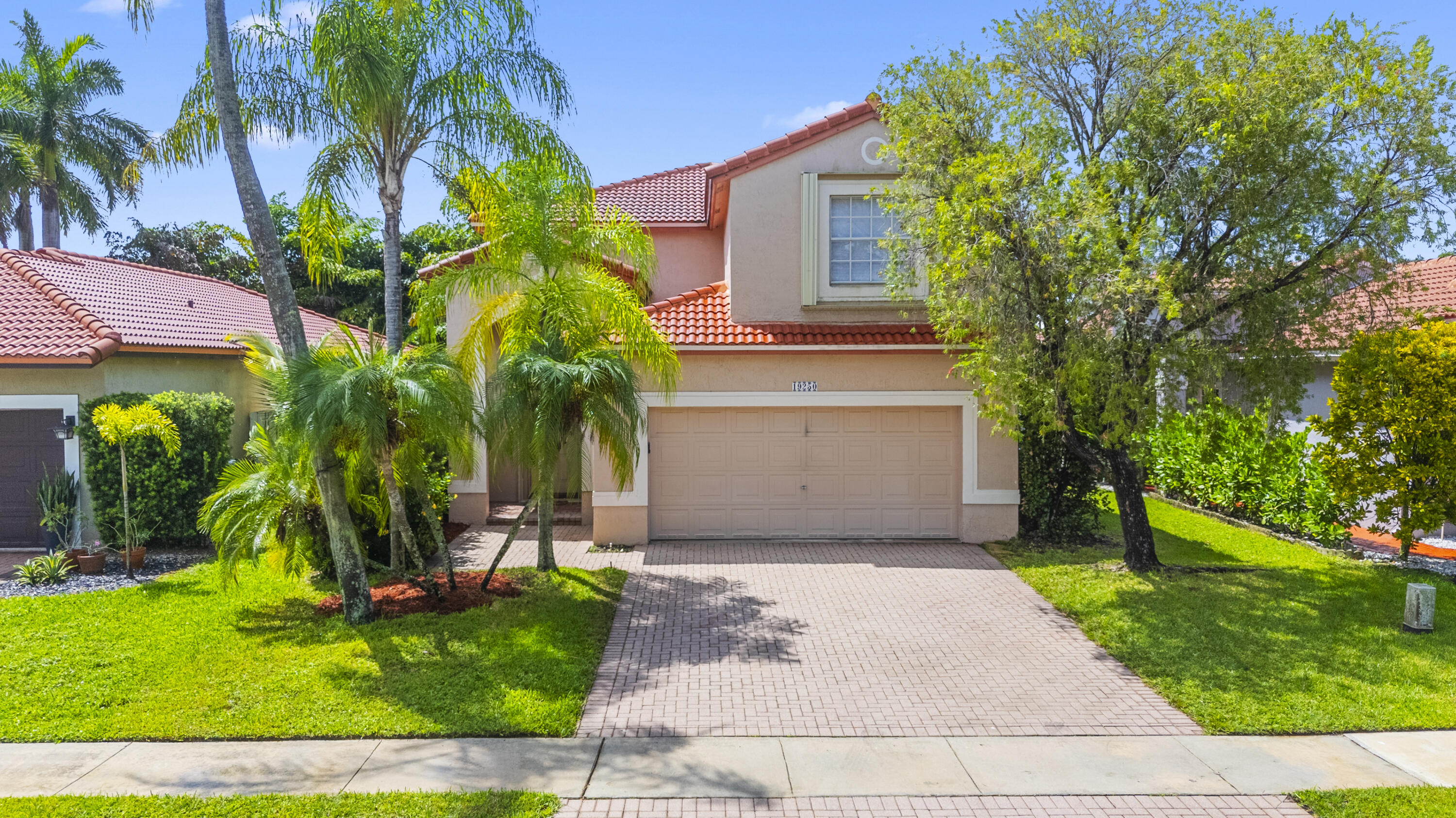 19250 NW 12TH Manor, Pembroke Pines FL 33029