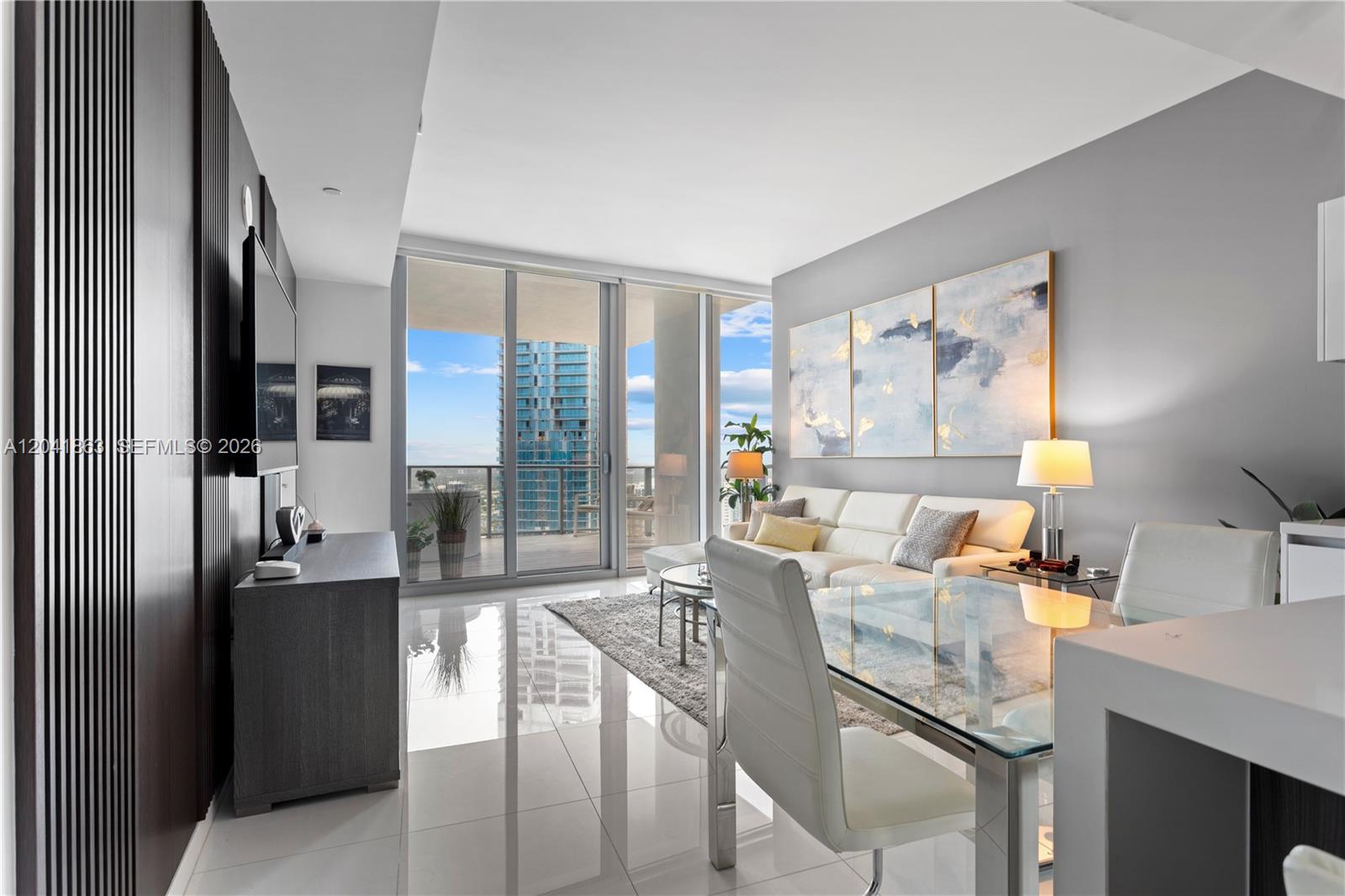 851 NE 1st Ave # 3900, Miami FL 33132