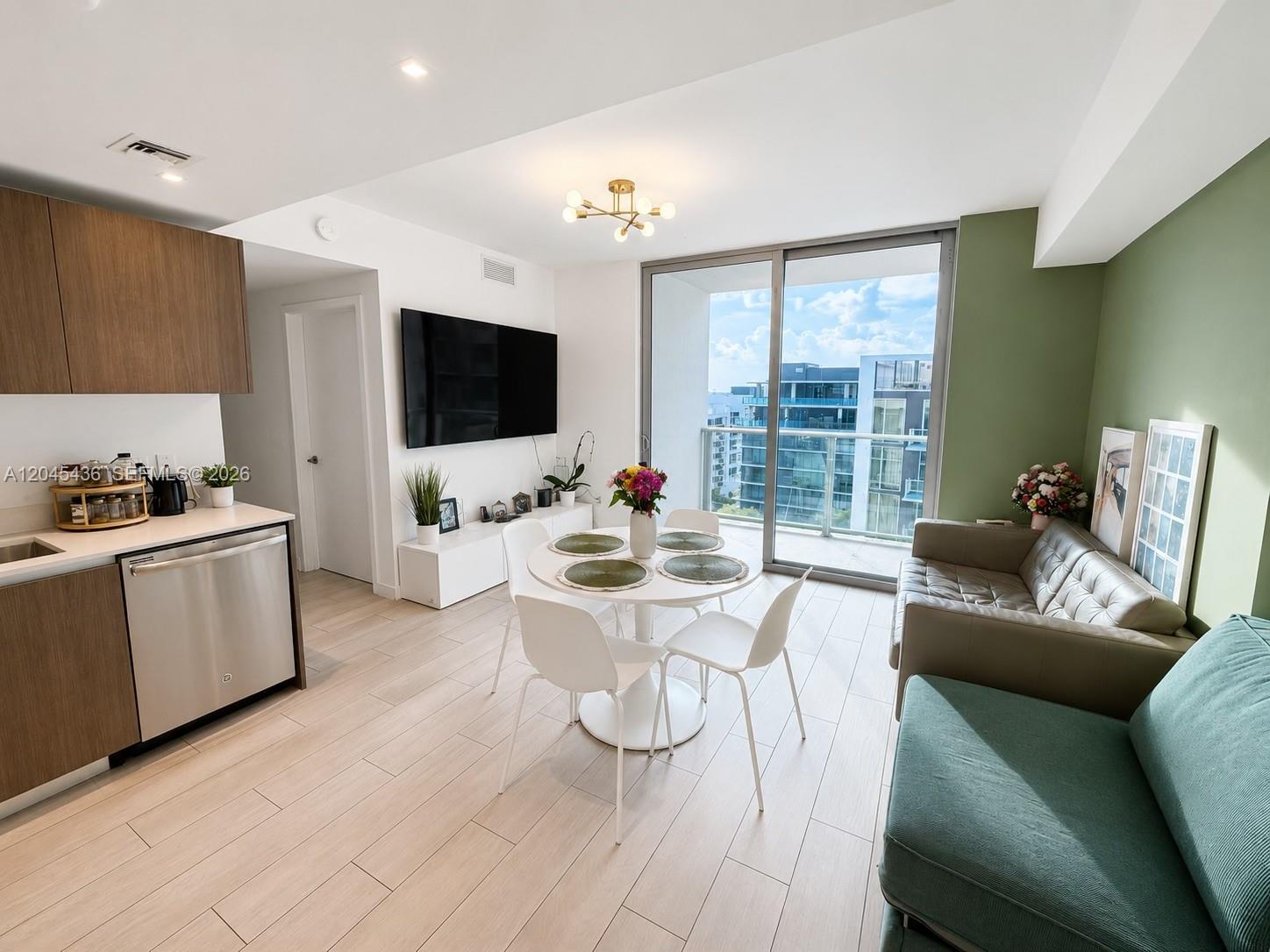 1600 SW 1st Ave # 906, Miami FL 33129