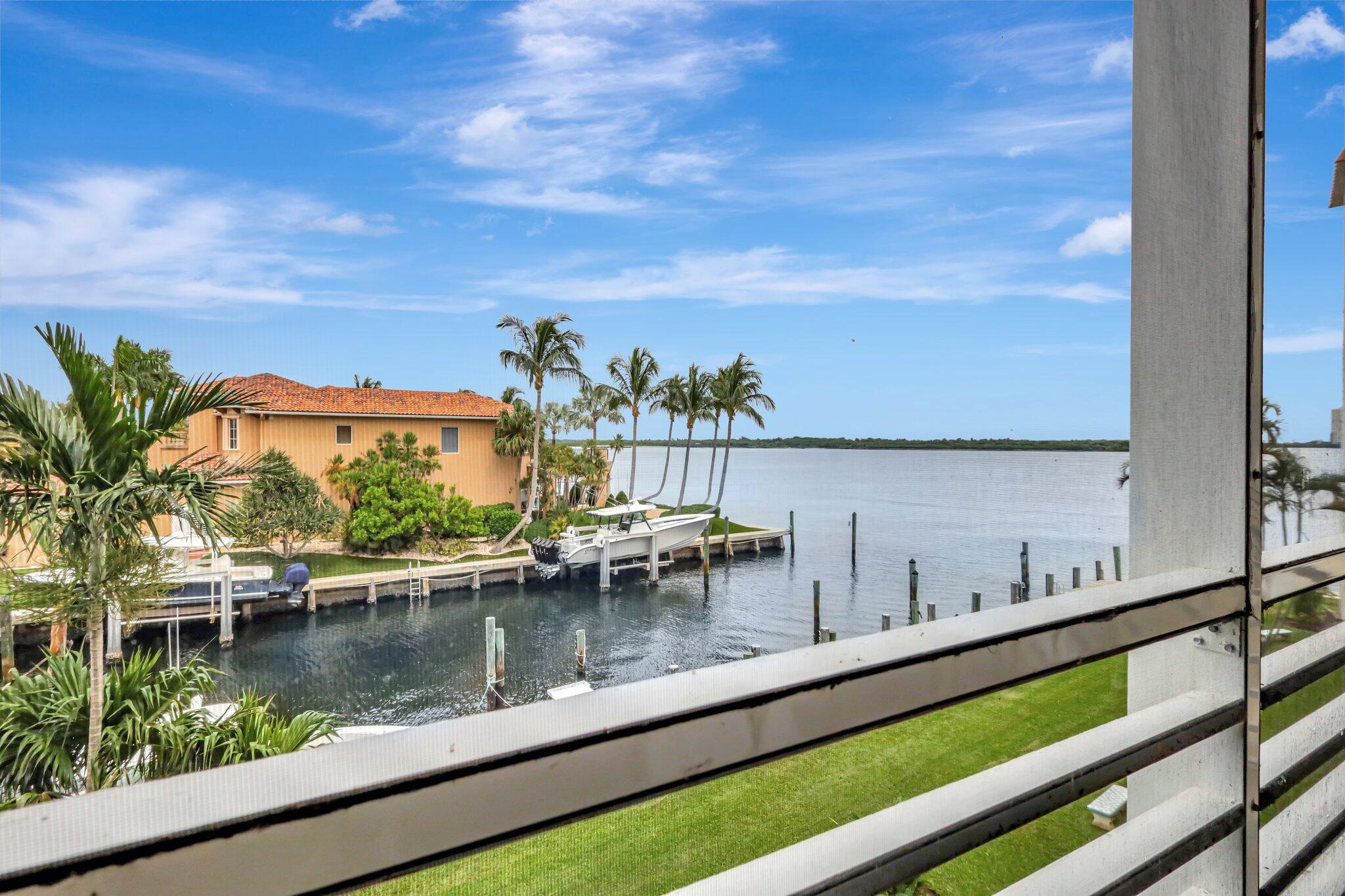 105 Paradise Harbour Boulevard # 307, North Palm Beach FL 33408