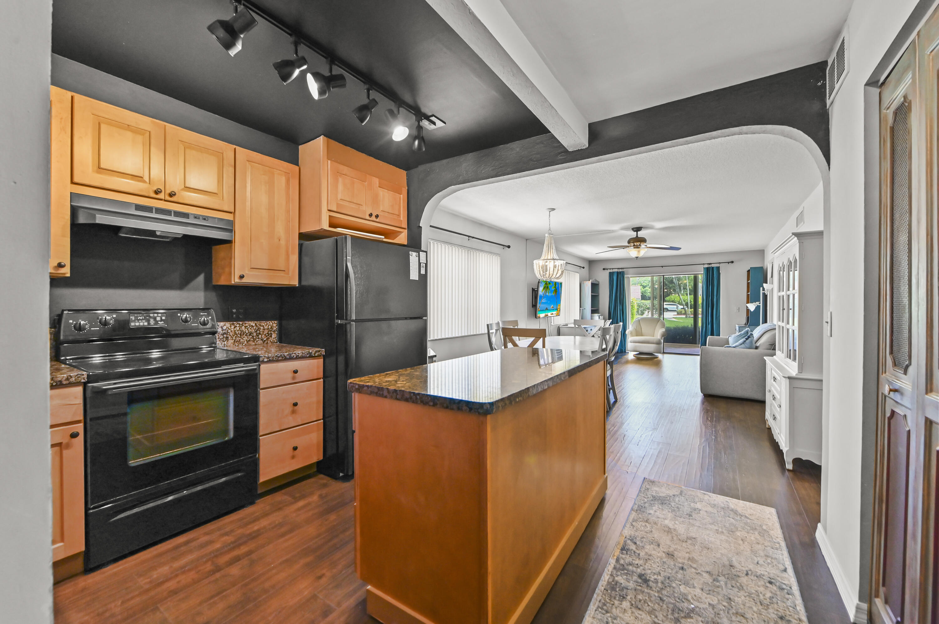 308 Golfview Road # 101 — Photo 5