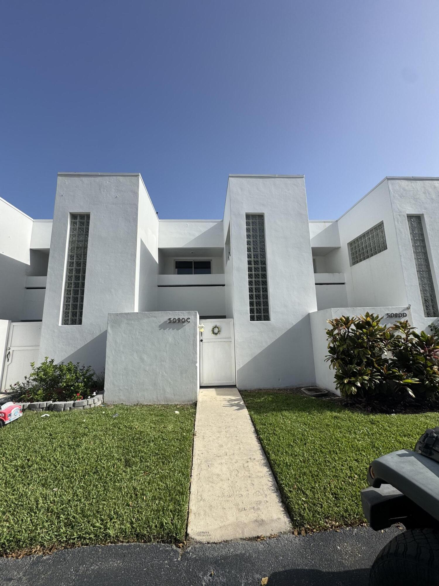 5090 ELMHURST Road # C, West Palm Beach FL 33417