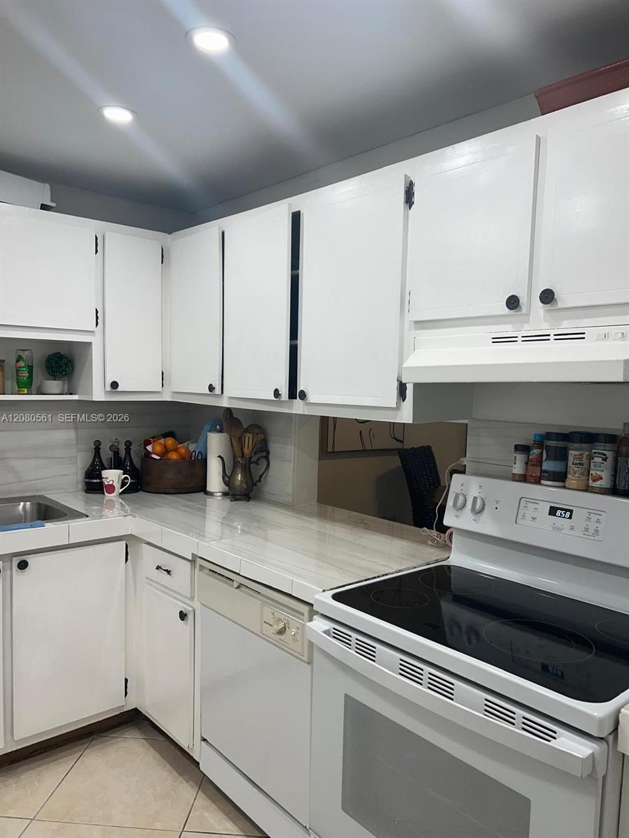 8764 SW 12th St # 105 — Photo 3