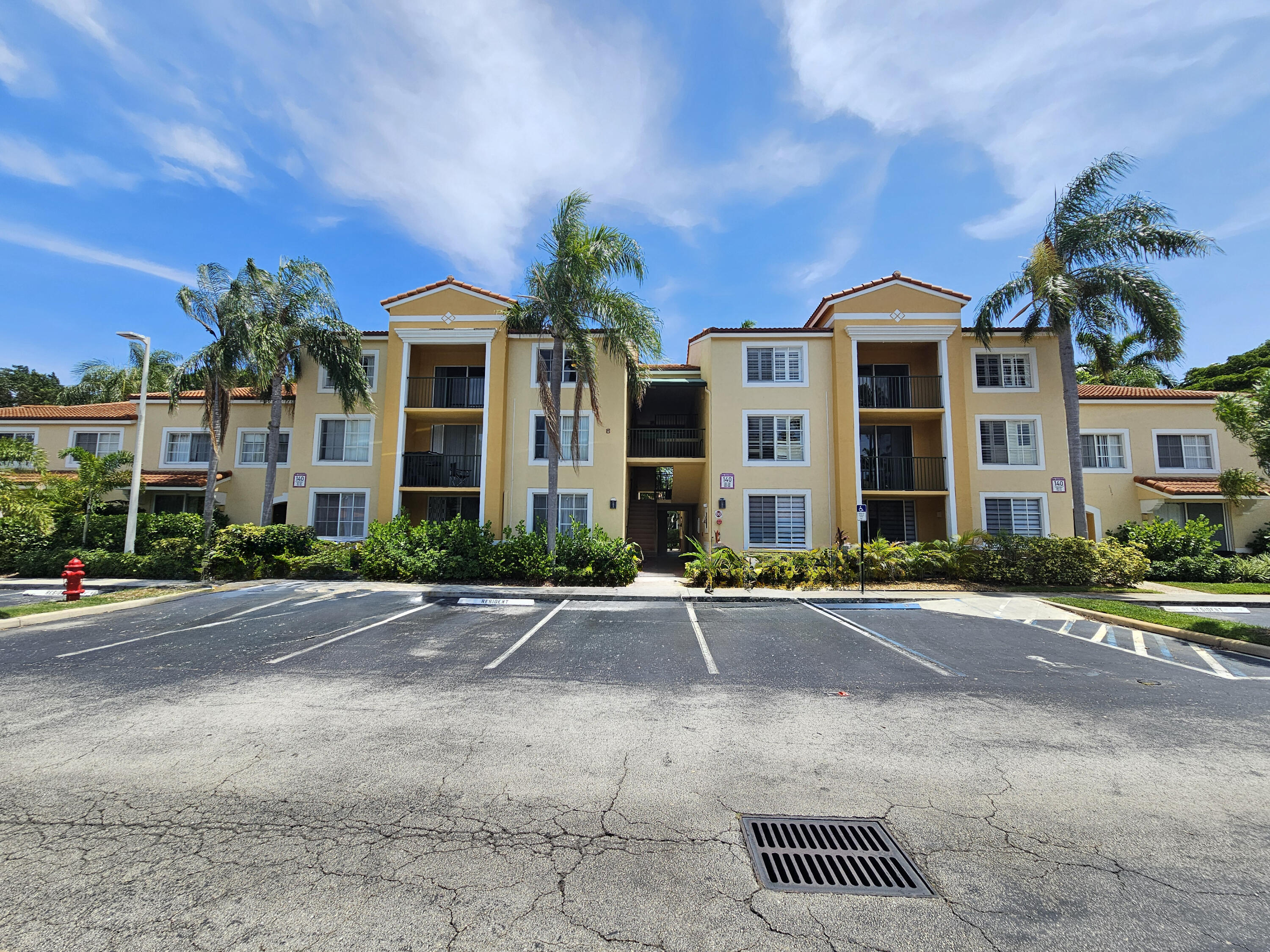 140 Yacht Club Way # 305, Hypoluxo FL 33462