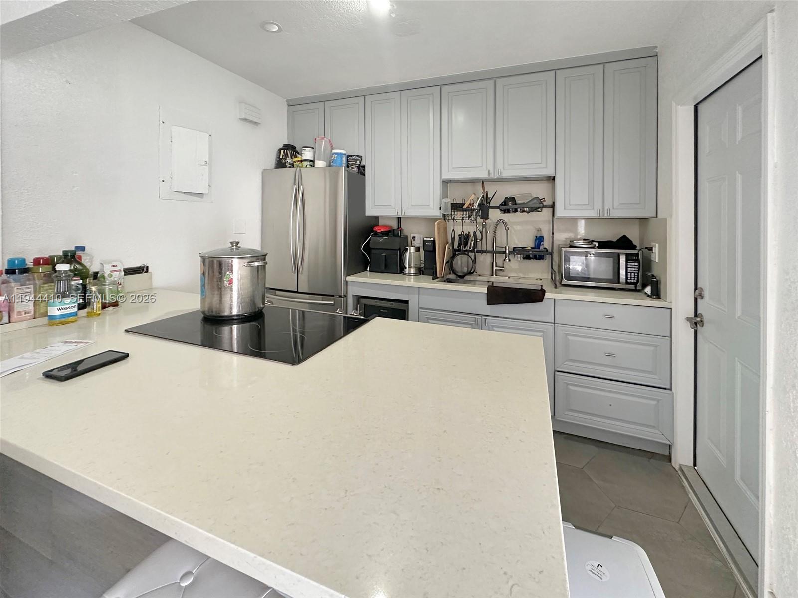 971 79th Ter, Miami Beach FL 33141
