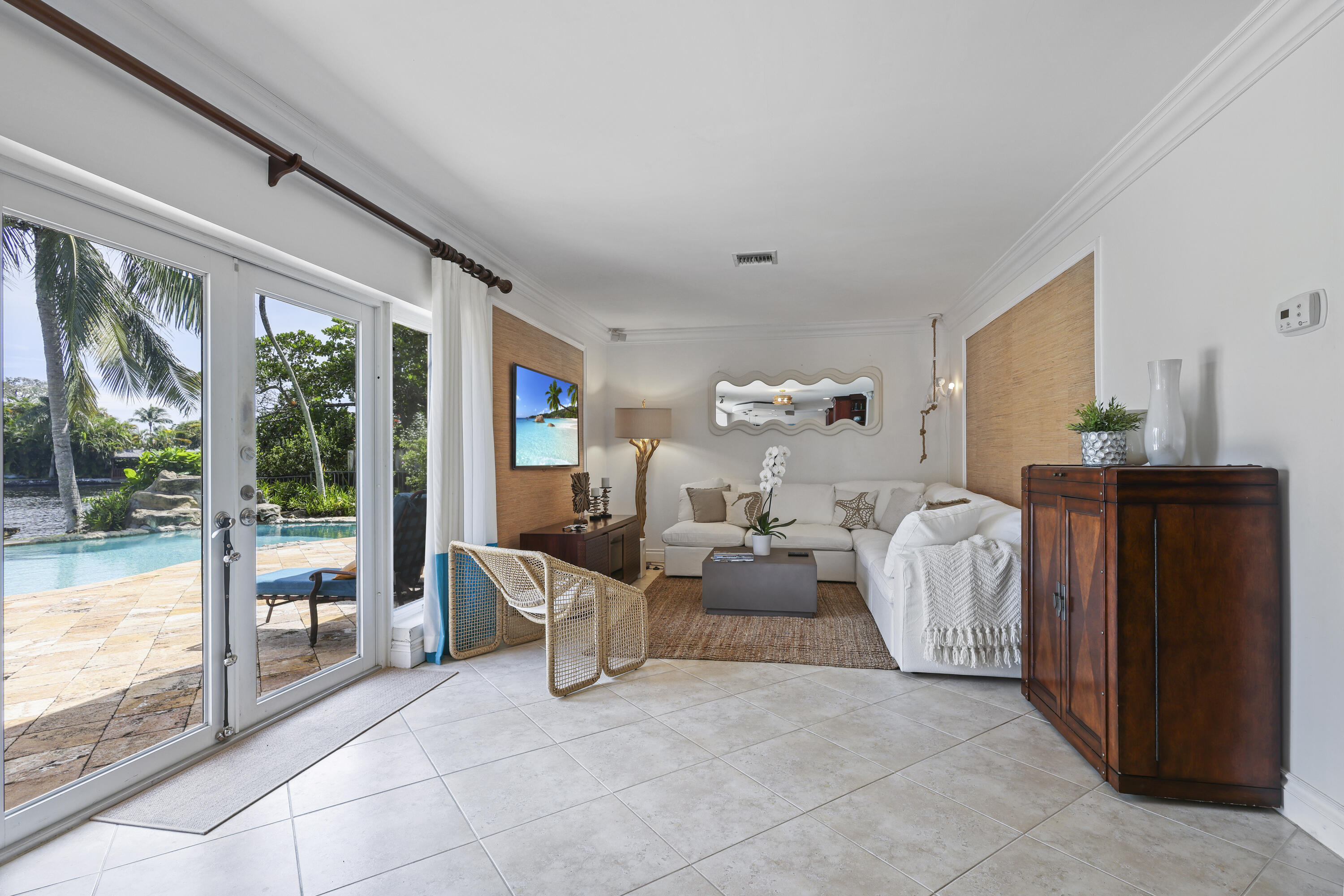 1925 Coral Gardens Drive — Photo 5