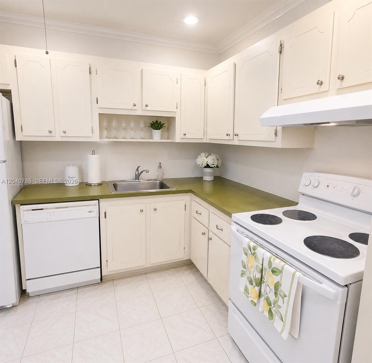 301 Cambridge Rd # 306 — Photo 4