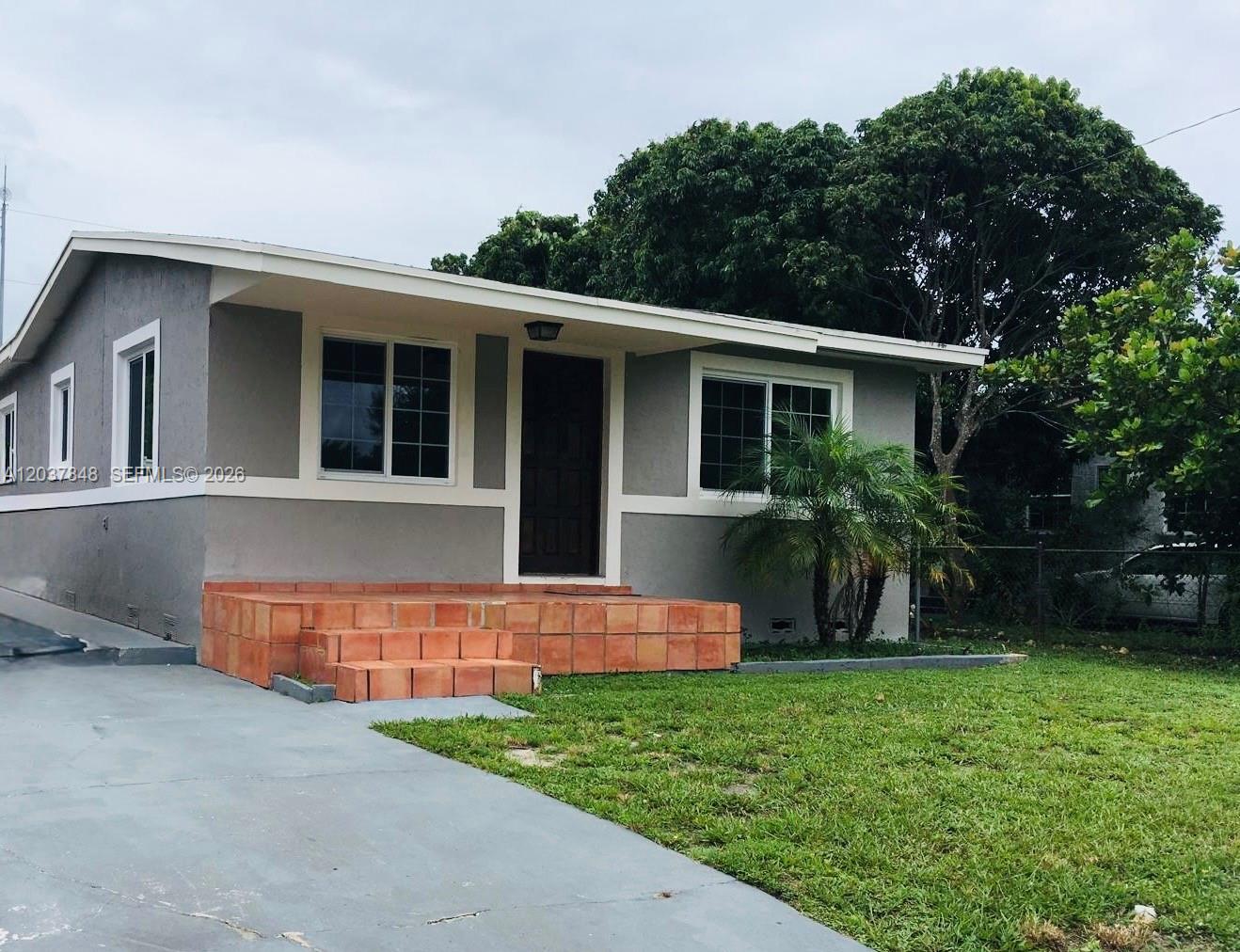 6424 Meade St, Hollywood FL 33024